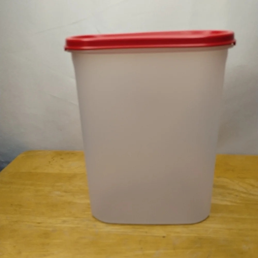New Tupperware Modular Mate Oval #4 Real Seal